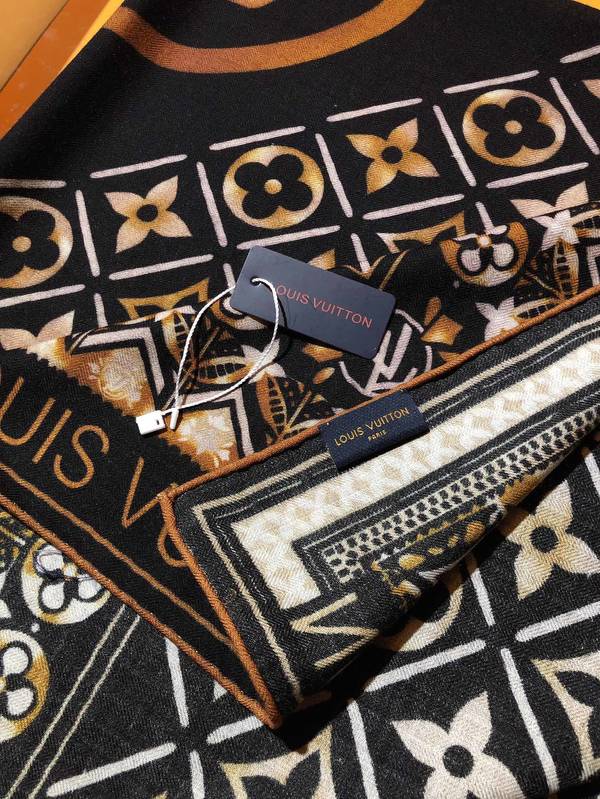 Louis Vuitton Scarf LVC00554